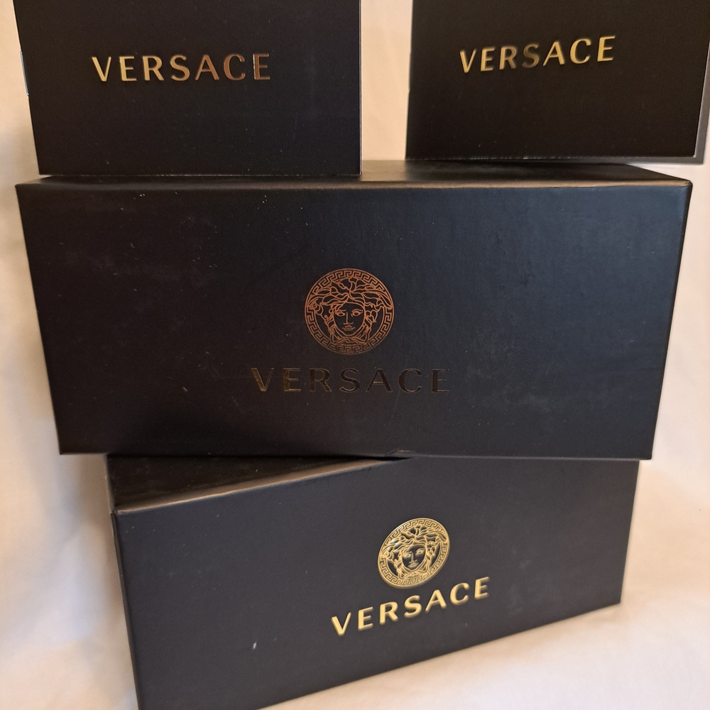 Versace Black and Gold Box Set - Picture 9 of 10